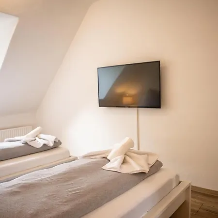 Wohnung Fuer 4 Gaeste In Laatzen Messe- Und Citynah Hannover Exterior photo