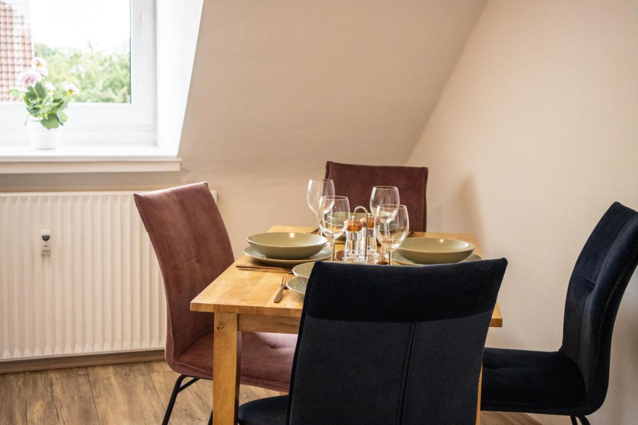 Fuer 4 Gaeste In Laatzen Messe- Und Citynah Apartment *